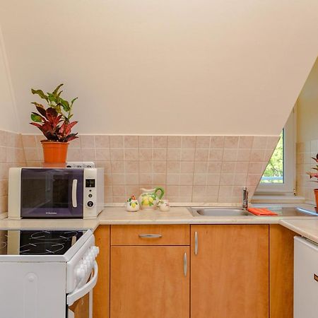 Illes Apartmanok Ii. Hajduszoboszlo Exterior foto
