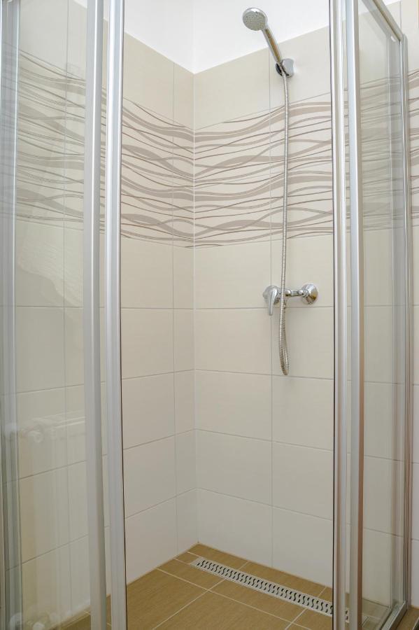Illes Apartmanok Ii. Hajduszoboszlo Exterior foto