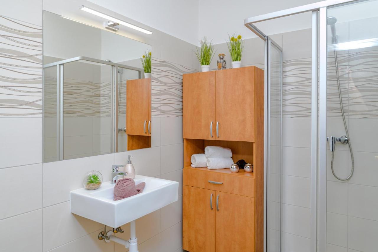 Illes Apartmanok Ii. Hajduszoboszlo Exterior foto