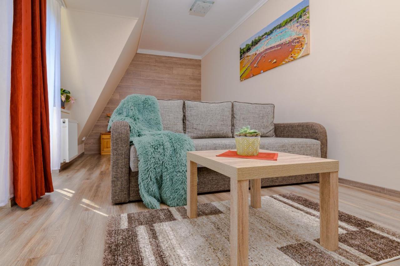 Illes Apartmanok Ii. Hajduszoboszlo Exterior foto